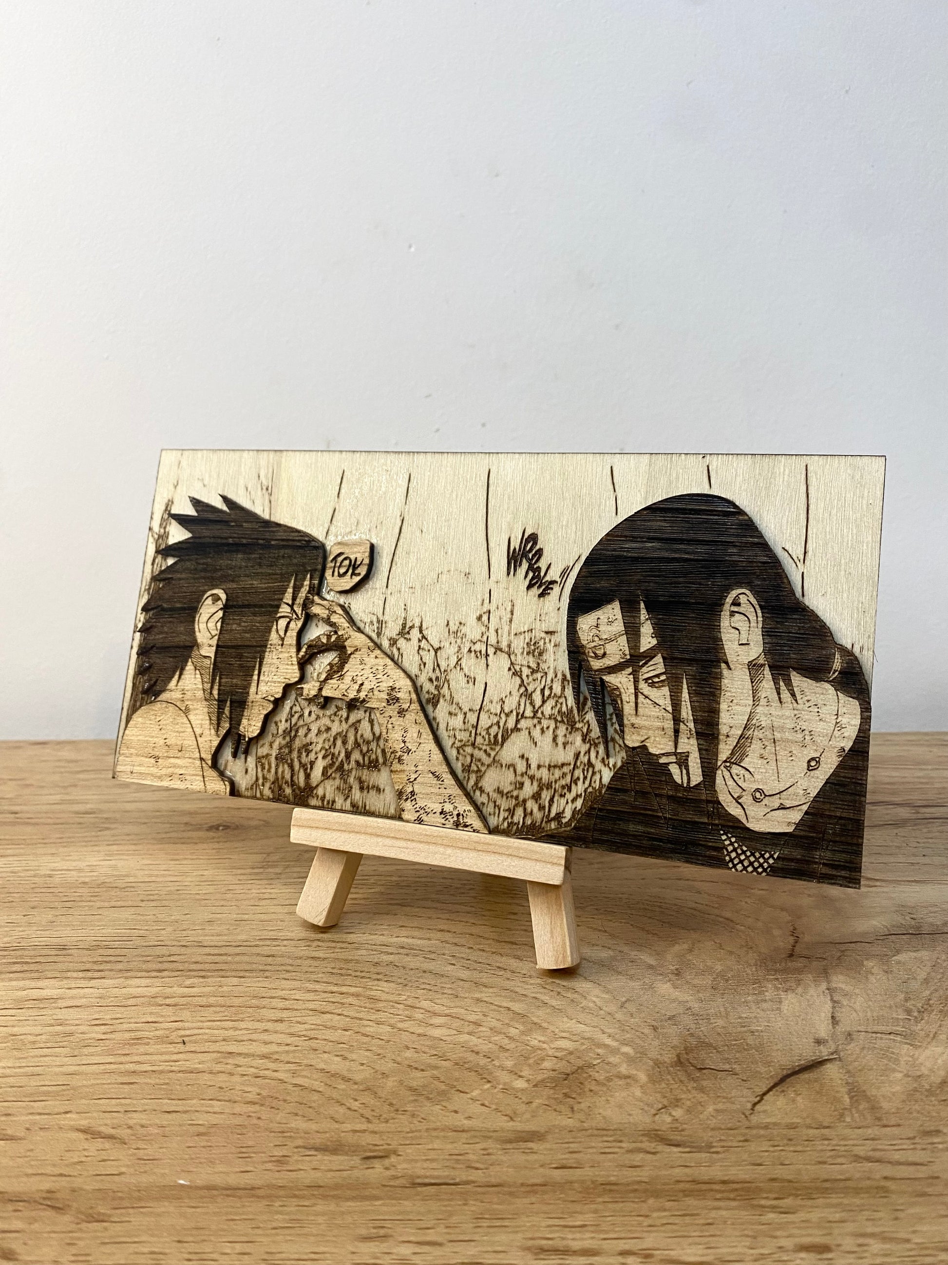 Gravure sur bois en relief : Naruto – Itachi et Sasuke Bois et Traits