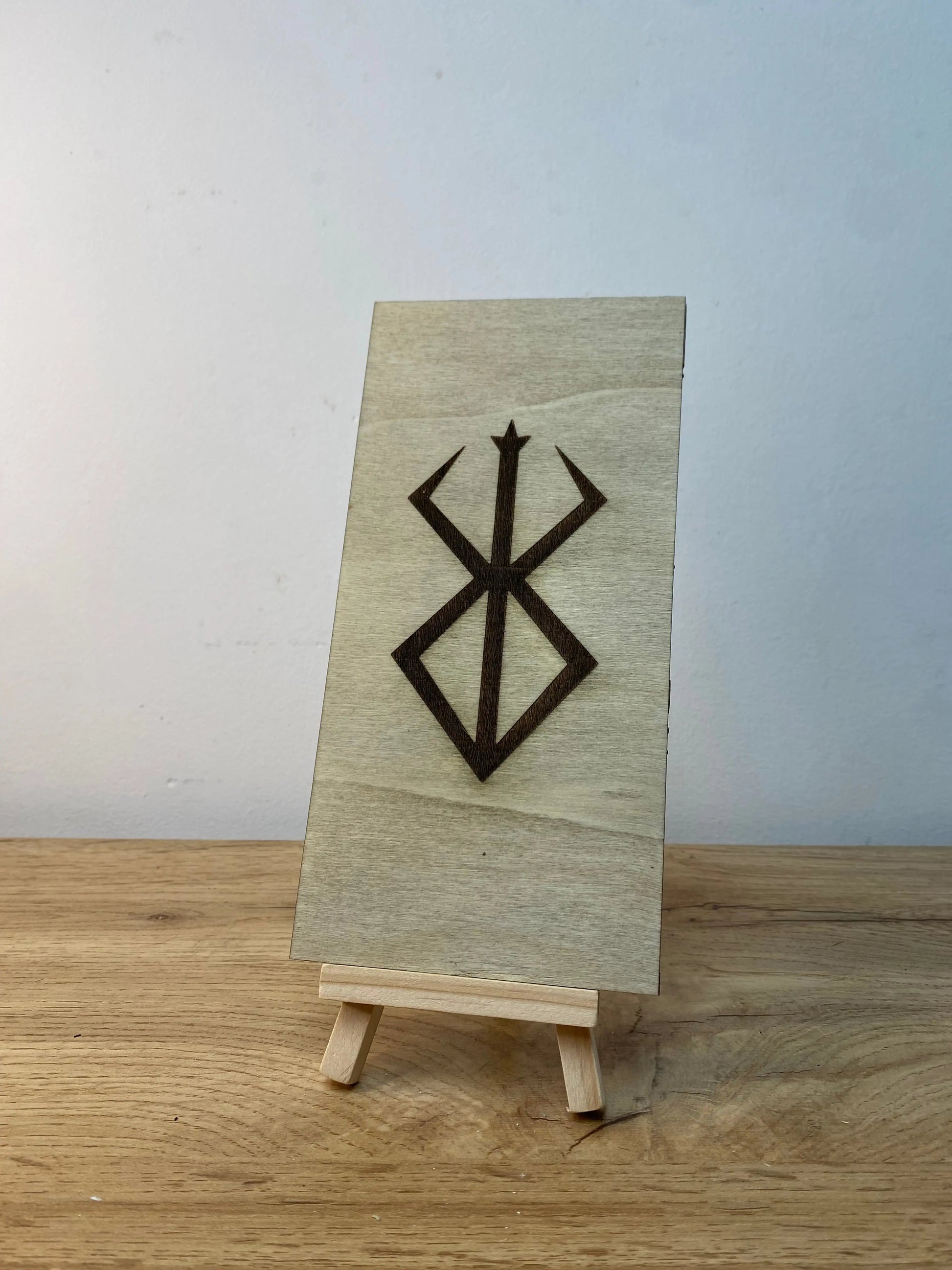 Gravure sur bois berserk – Guts « L’évolution du regard » Bois et Traits